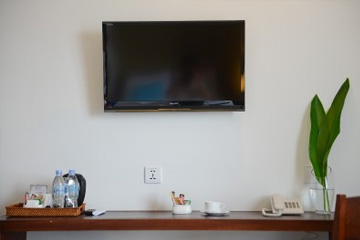 kumbakonam hotel LED TV room